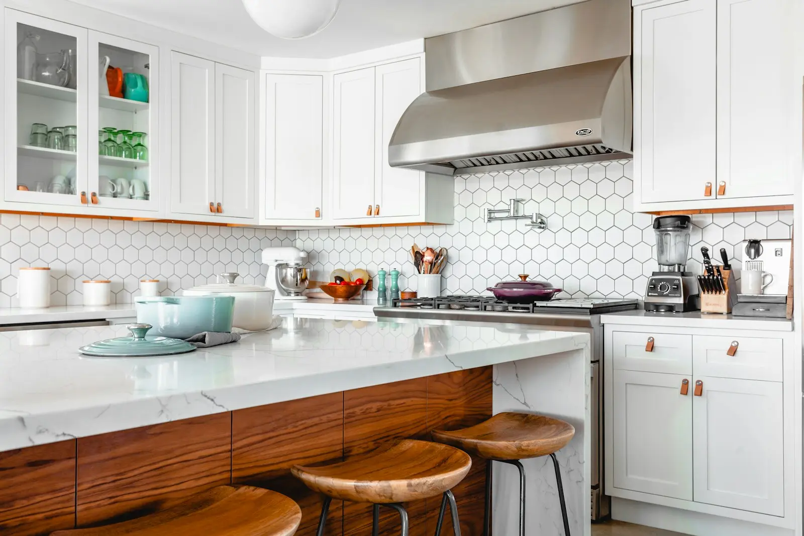 Modern kitchen with integrated home appliances